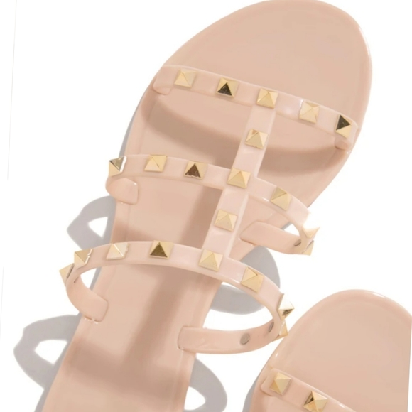 RESTOCKED 💓Baby Lover Nude Color - Picture 3 of 4